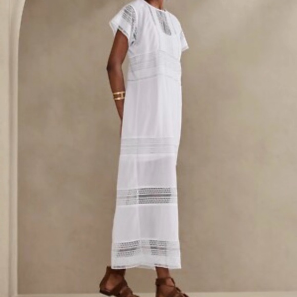 Banana Republic Dresses & Skirts - Banana Republic AURIENE Lace Maxi Dress
